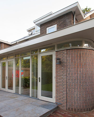MrWoon-Raamdecoratie-aanbouw-30-jaren-bron-Kraalarchitecten