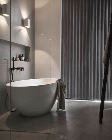 Privacy in de badkamer Toppoint Versus gordijn Basics Malene dicht